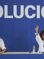 Cristina Fernández volvió a encabezar un acto y reclamó una "suma fija" para recuperar el salario