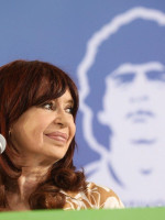 Cristina Fernández dijo que la condena en su contra es "una clara maniobra proscriptiva"