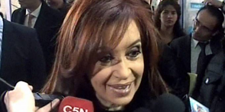 Cristina Fernández votó en el sur y viaja a Buenos Aires