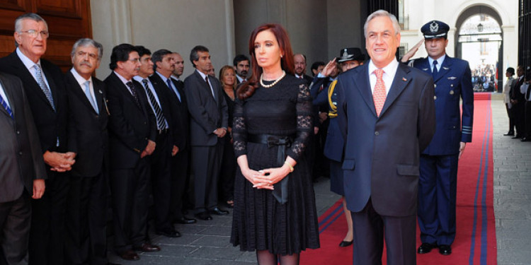 Los temas que quedaron resonando tras la visita de la presidenta en Chile