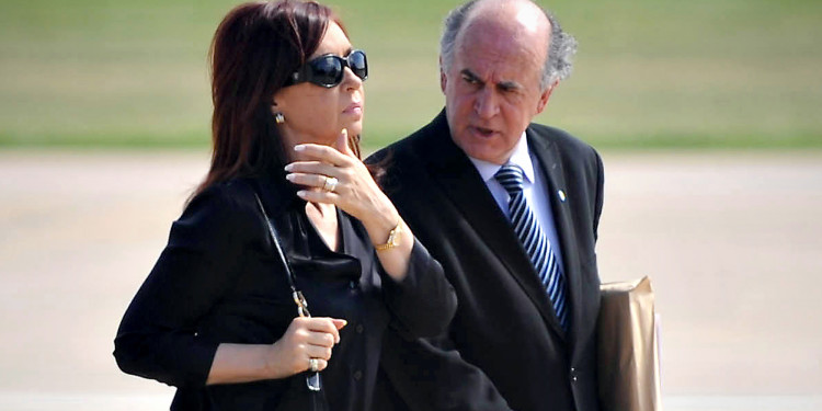 Cristina a Parrilli: "¿A quién le armamos carpetazos nosotros?"