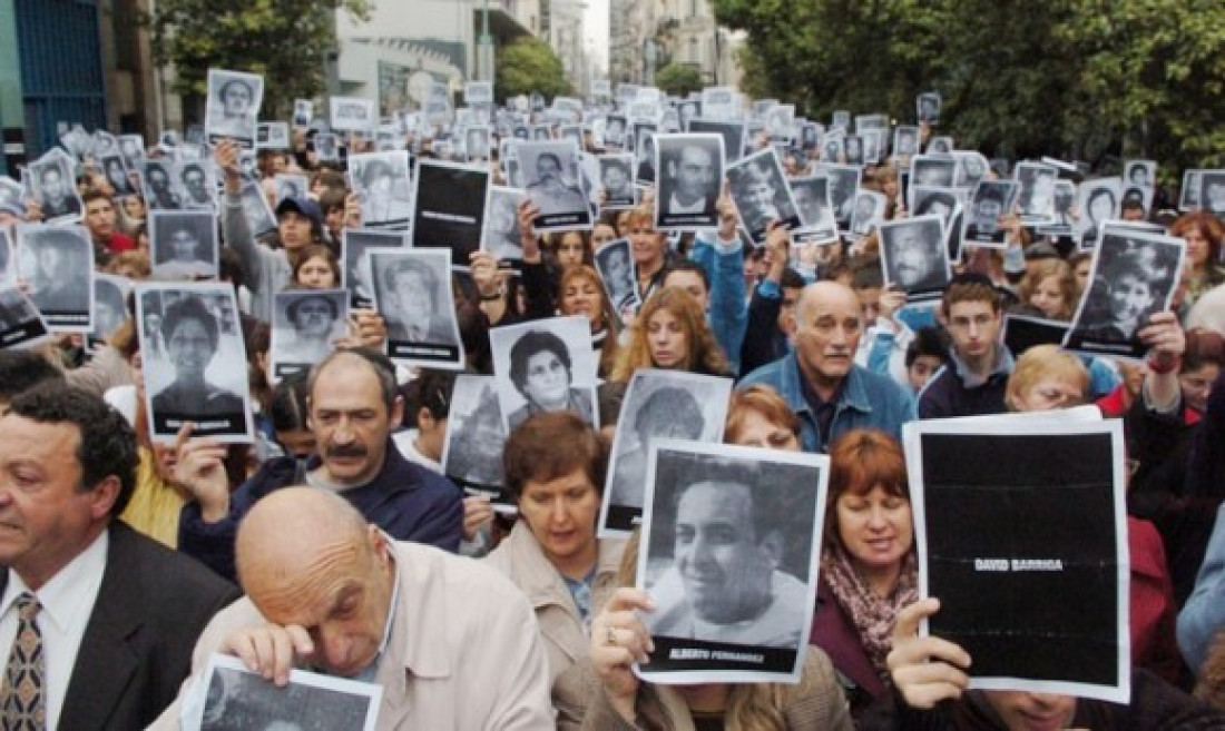 "Seguimos insistiendo en abrir los archivos secretos y nombrar una comisión investigadora independiente", subrayó Pablo Gitter