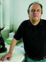 Semblanza del científico Andrés Carrasco por el periodista Darío Aranda