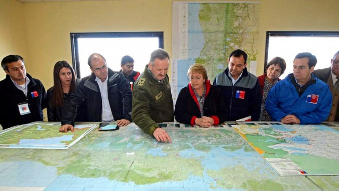 La presidenta Bachelet visitó la zona damnificada por la erupción del Calbuco