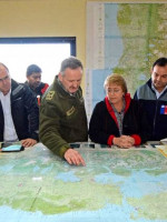 La presidenta Bachelet visitó la zona damnificada por la erupción del Calbuco