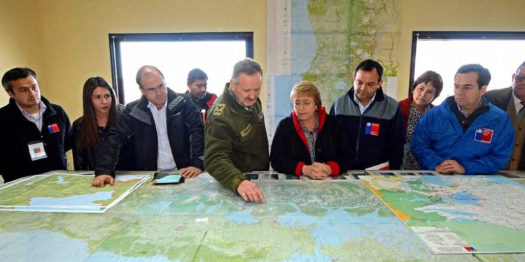 La presidenta Bachelet visitó la zona damnificada por la erupción del Calbuco