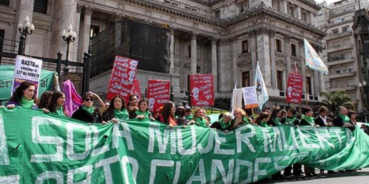 El proyecto de ley para la interrupción voluntaria del embarazo busca nuevamente estado parlamentario