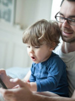 Impulsan una campaña para no comprar celulares en el Día del Padre