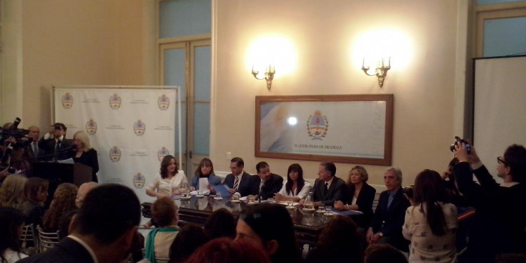 Las políticas públicas con perspectiva de género y diversidad ya son un compromiso de los poderes públicos de Mendoza
