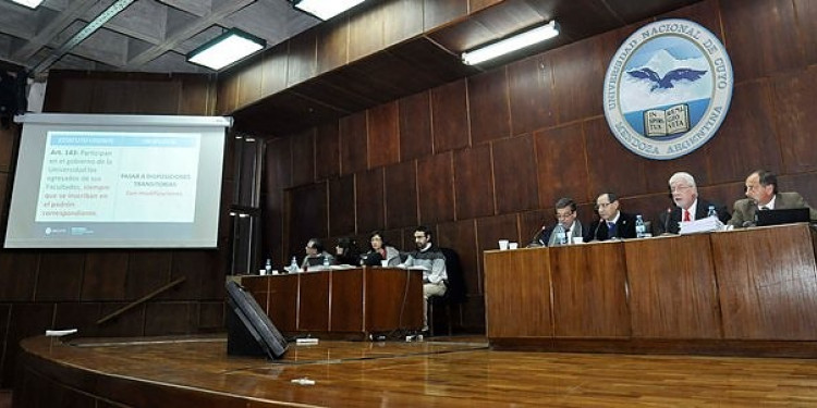 Se oficializó la vigencia del nuevo Estatuto Universitario 