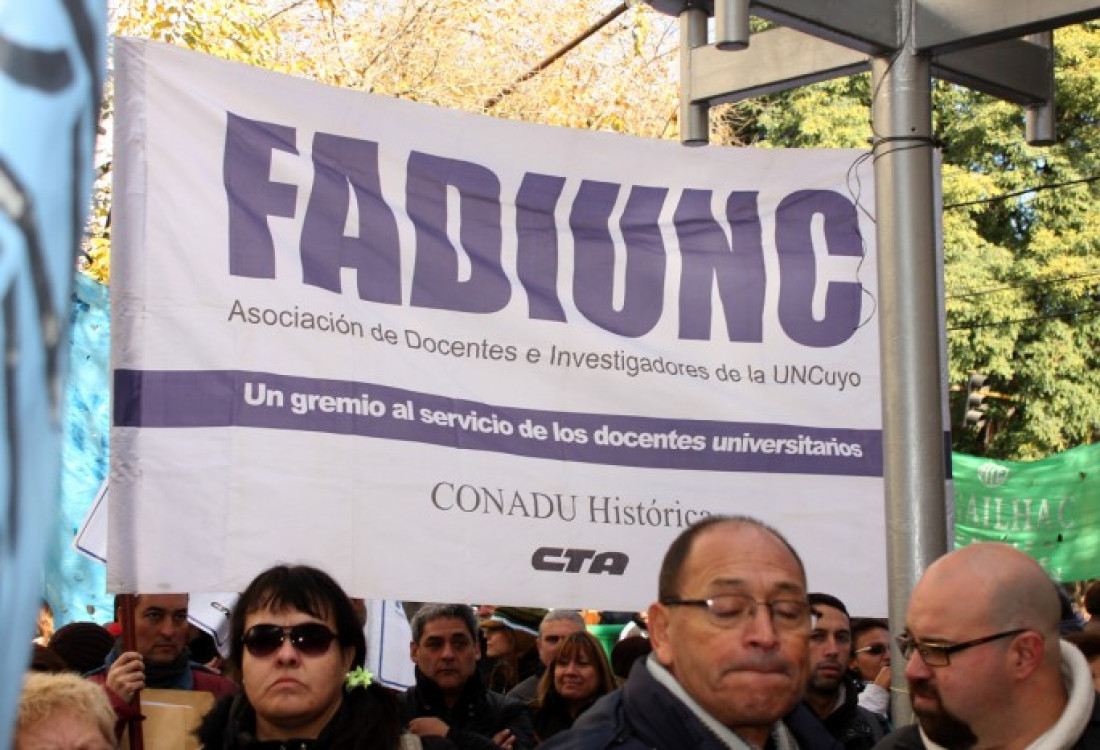 Paro docente en la UNCUYO: El rectorado decidió descontar los días no trabajados