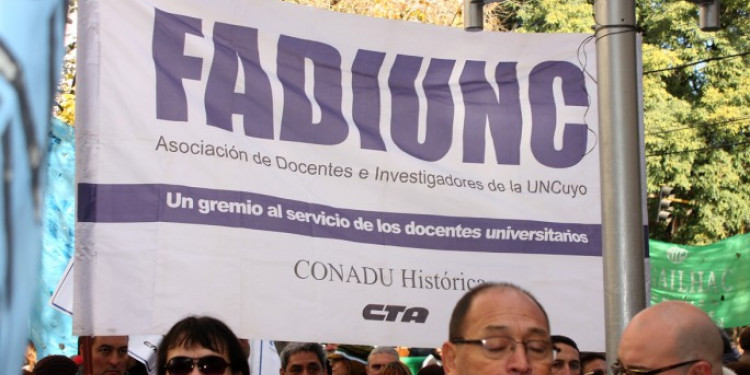 Paro docente en la UNCUYO: El rectorado decidió descontar los días no trabajados