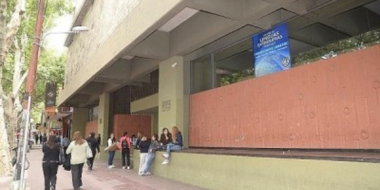 La asamblea de FADIUNC resolvió no comenzar las clases en los colegios de la UNCUYO