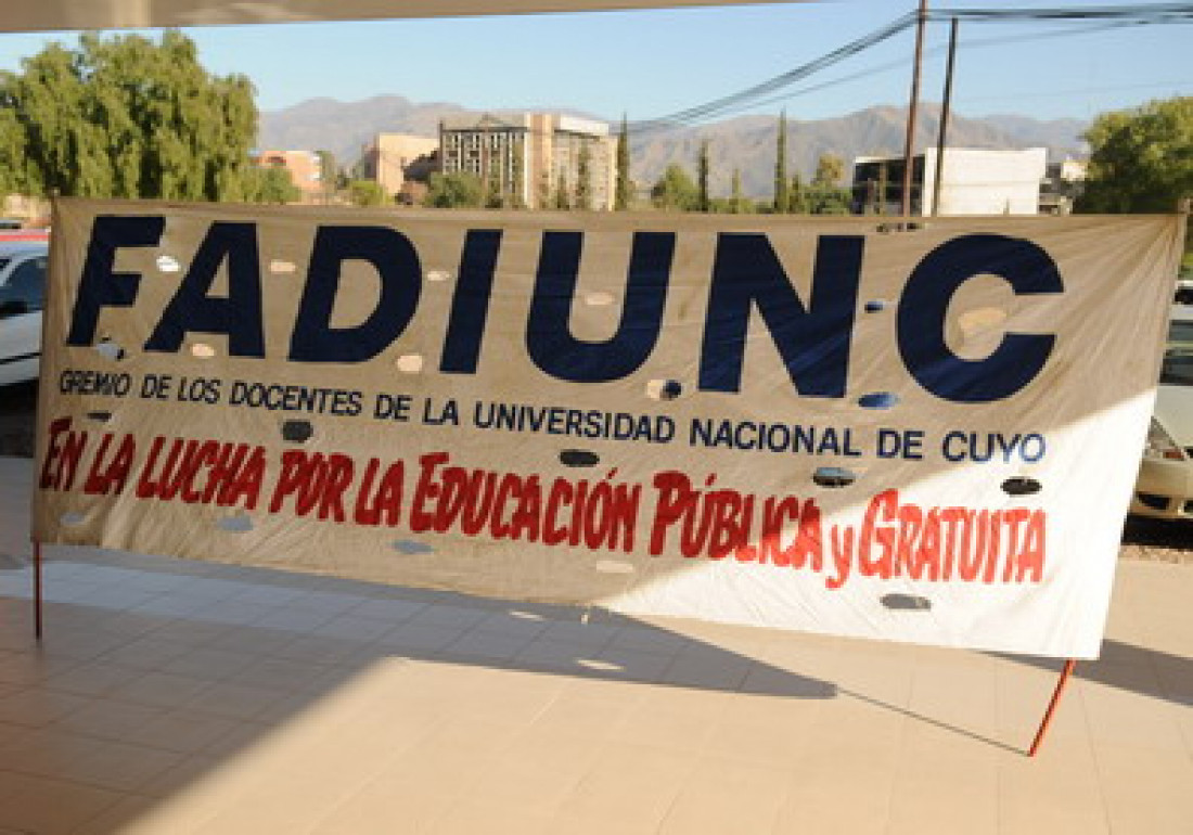 Hoy paran los docentes agremiados a FADIUNC en la UNCuyo