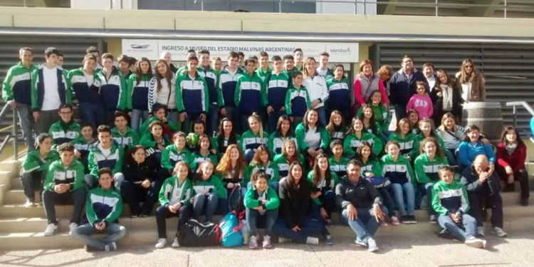 Los equipos de handball de la UNCUYO compiten en un torneo en Brasil