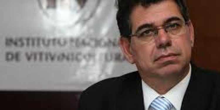 "Cada vez que el gobierno avanza sobre el problema de excedentes, nadie admite el retiro", enfatizó Guillermo García