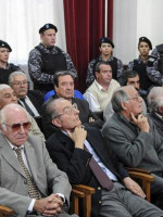 Un proyecto de ley busca impedir los indultos a enjuiciados en casos de lesa humanidad