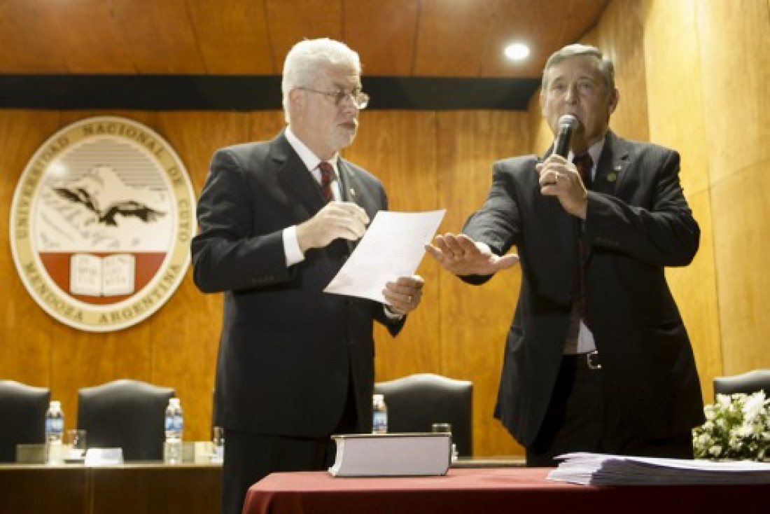 "El propósito más fuerte es sacar la Universidad a la calle", afirmó el rector Pizzi