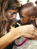 "Ser Humanitario" la labor de Médicos Sin Fronteras en una muestra fotográfica