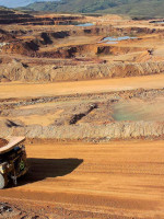 Debate sobre minería:"Para el desarrollo de un proyecto minero debe haber participación de todos los sectores y respeto por las leyes vigentes", aseguró Cristina Barbosa (ICA, UNCUYO)