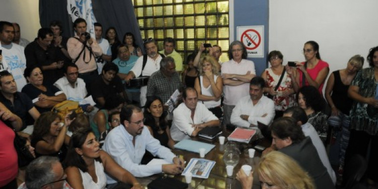 "Lamentamos que rechacen una propuesta que debe ser analizada por las escuelas", sostuvo Andrés Cazabán