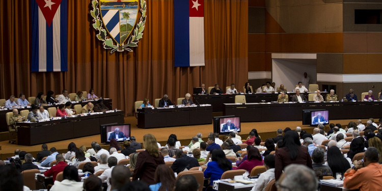 El Parlamento de Cuba elegirá hoy su Consejo de Estado