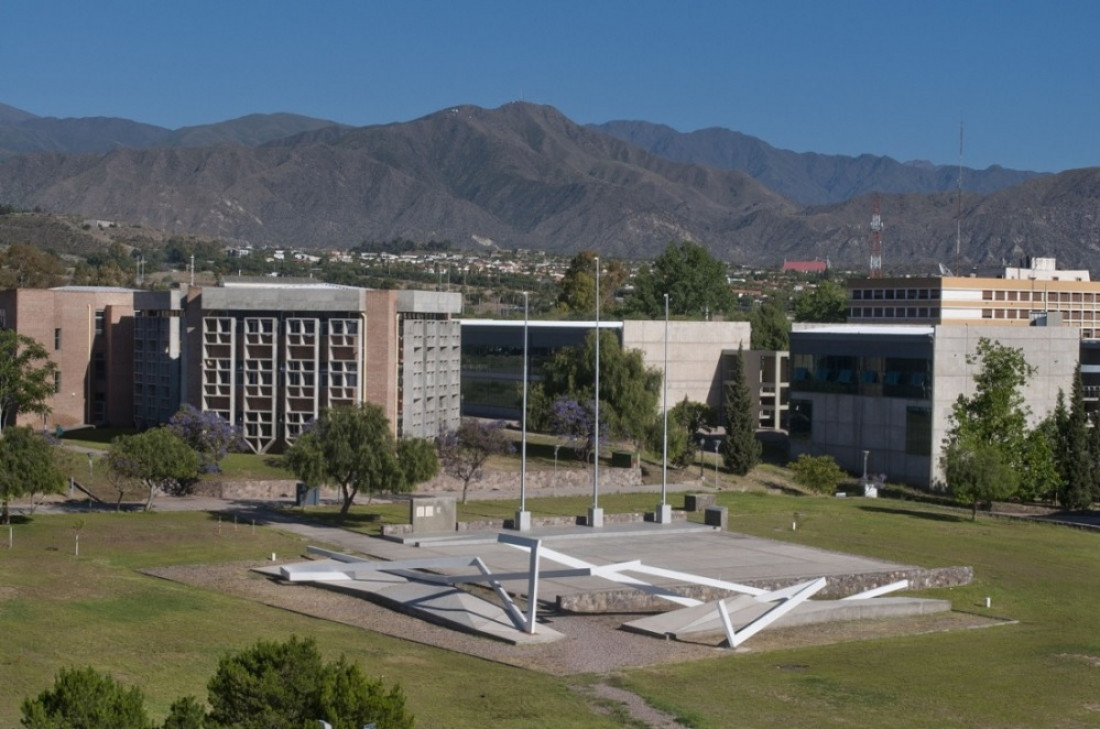 La UNCUYO crece en el ranking de universidades en Argentina: "Nuestras líneas prioritarias están en sintonía con el mundo"