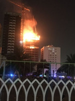 Un incendio consumió varios pisos del famoso Torch Tower de Dubai 