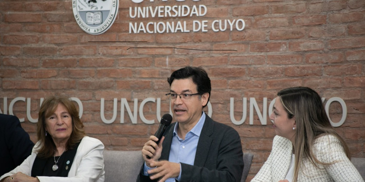 Ordenamiento territorial: "En democracia la gente debe tener la libertad de elegir dónde vivir"