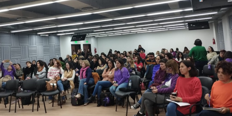 Contenidos transversales y clínicas de casos, ejes clave de Universidades feministas
