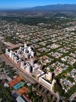 Mendoza, la de los 2 millones de habitantes