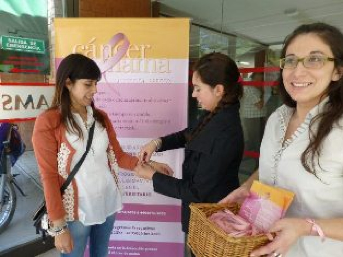 Café Universidad - Mes de la prevención del cáncer de mama - Dra. Porreta