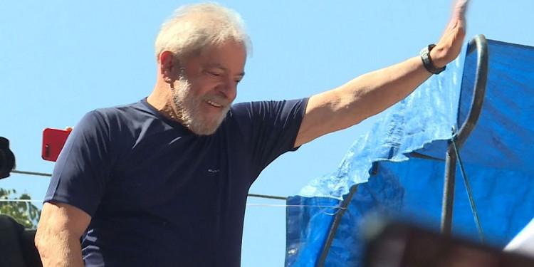 Ordenaron la liberación de Lula, pero la suspendieron minutos después