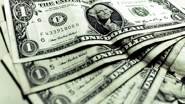 imagen El dólar cerró en $17,39