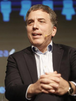 Dujovne va al Senado a defender el Presupuesto 2019