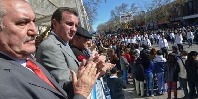 El Gobierno enfrentado con los intendentes por las elecciones y la minería