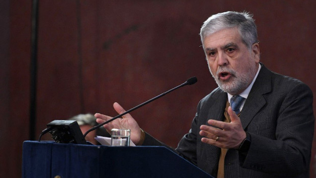 imagen Piden el desafuero para detener a Julio De Vido