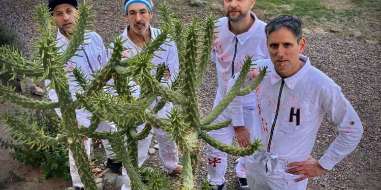 Árbol celebra 20 años de "Guau!" en Mendoza