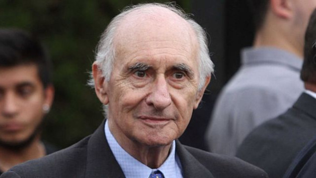 imagen Internaron al expresidente Fernando de la Rúa tras sufrir un infarto