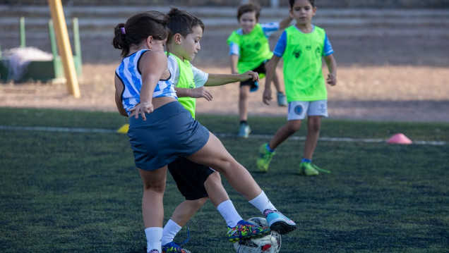 imagen El 80% de niñas, niños y adolescentes hacen actividad física extraescolar, pero hay brechas de género
