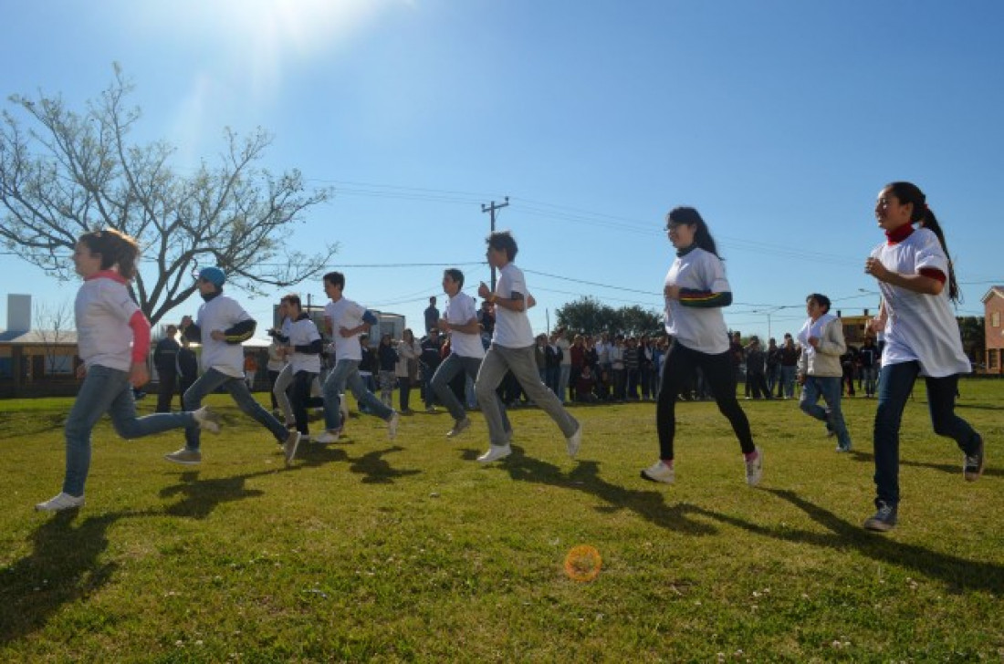 DEPORTE ESCOLAR BUSCA EL AUTOCONTROL DE ESTUDIANTES