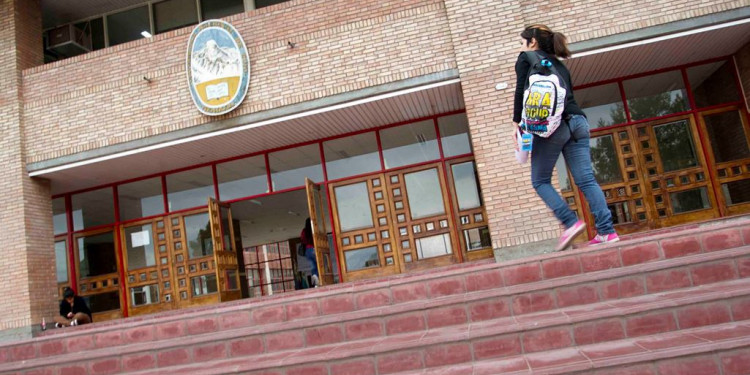 La Facultad de Derecho debatirá sobre matrícula de abogados