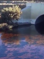Llueve sobre mojado: hubo un derrame de petróleo en Comodoro Rivadavia