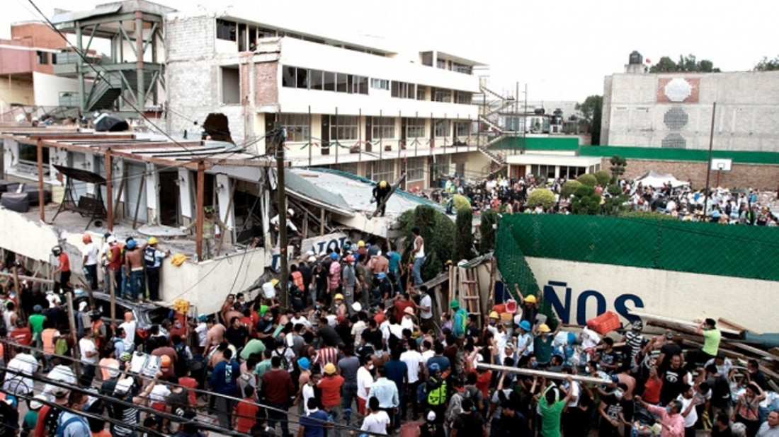 México: murieron 32 niños al derrumbarse una escuela