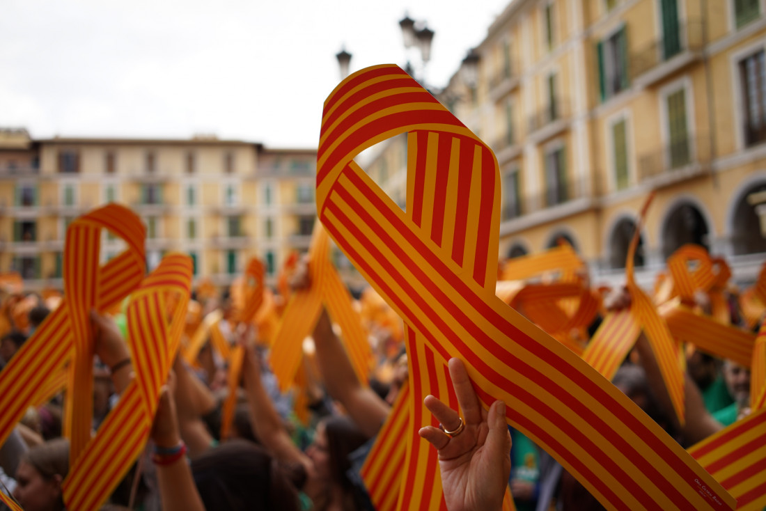 Cataluña se moviliza masivamente y vuelve a plantear un referéndum de secesión
