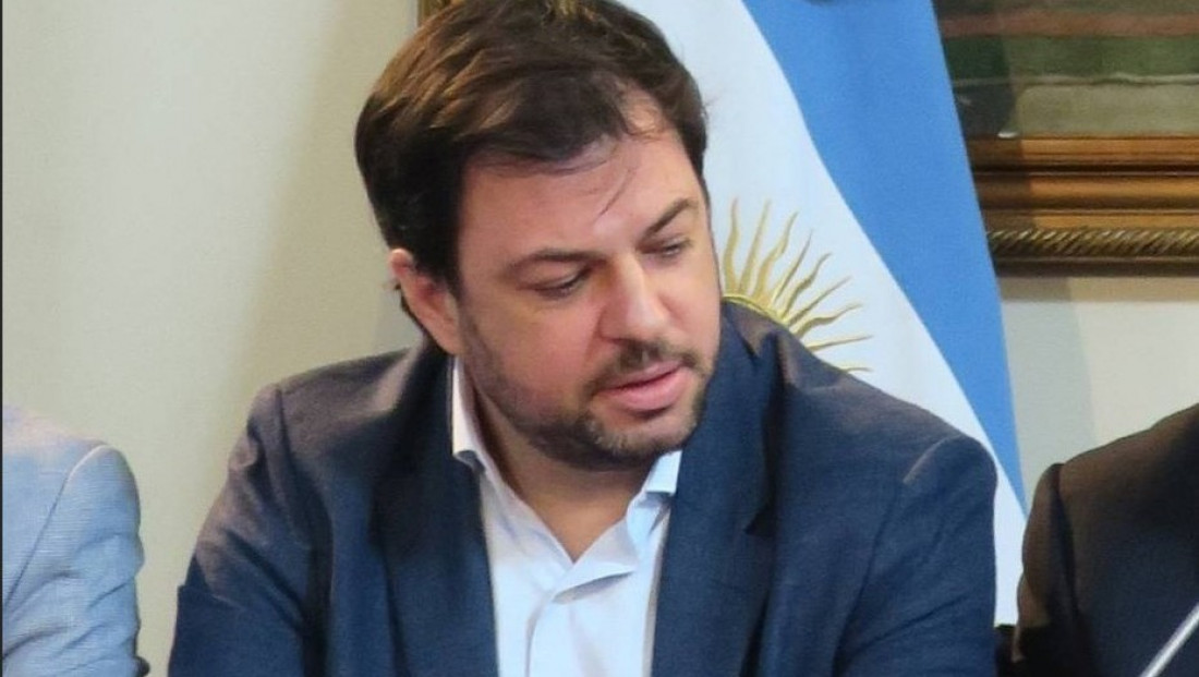 Renunció Valentín Díaz Gilligan