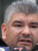 Citaron a Gareca en el Senado para interpelarlo por el incidente de la grúa