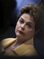 Rousseff, expresidenta de una pieza