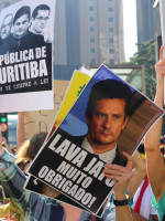A cinco días de los Juegos Olímpicos, brasileños manifiestan por y contra Rousseff