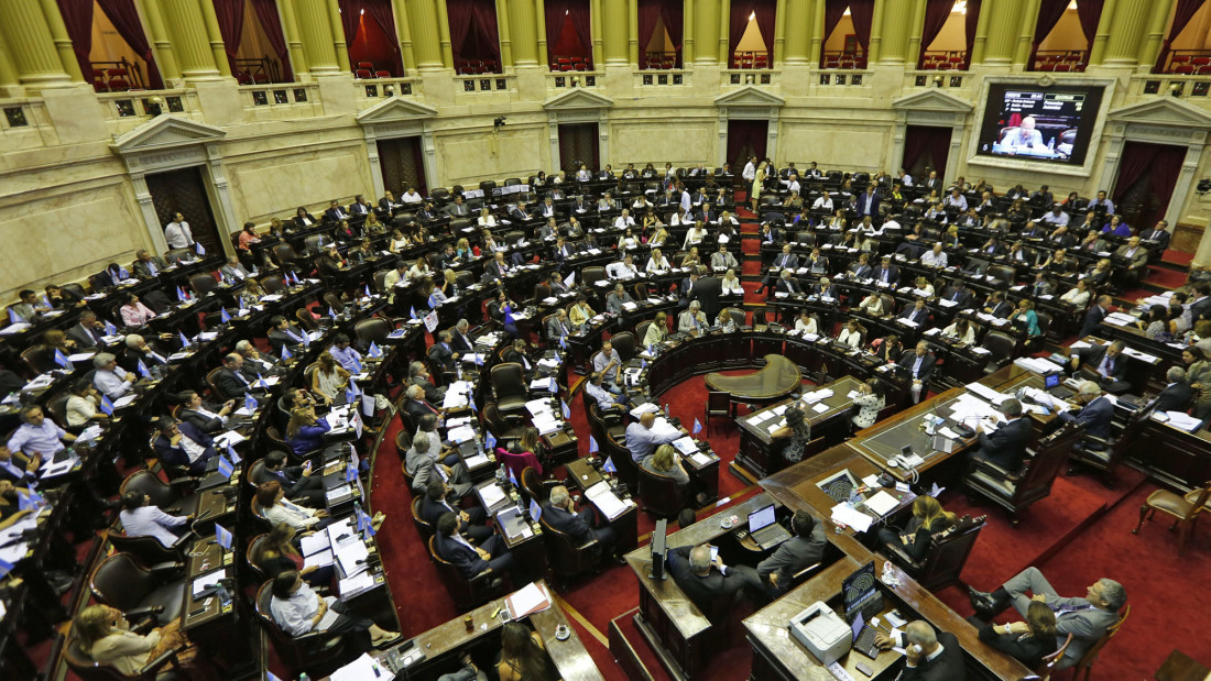 Diputadas de distintos bloques reclaman más participación femenina y equidad salarial